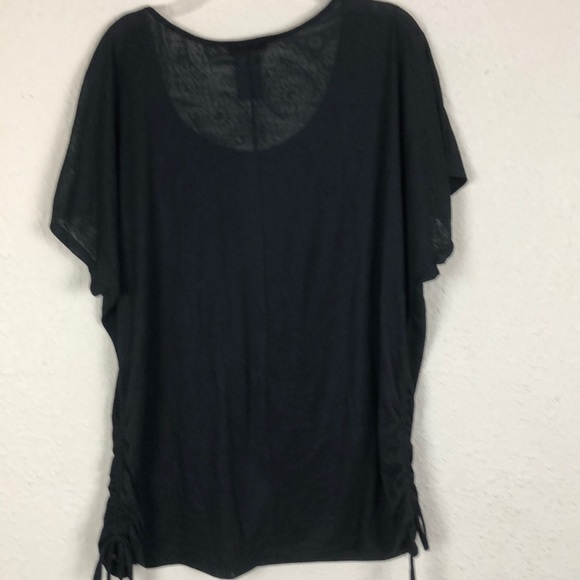 Black graphic tee - Picture 2 of 5